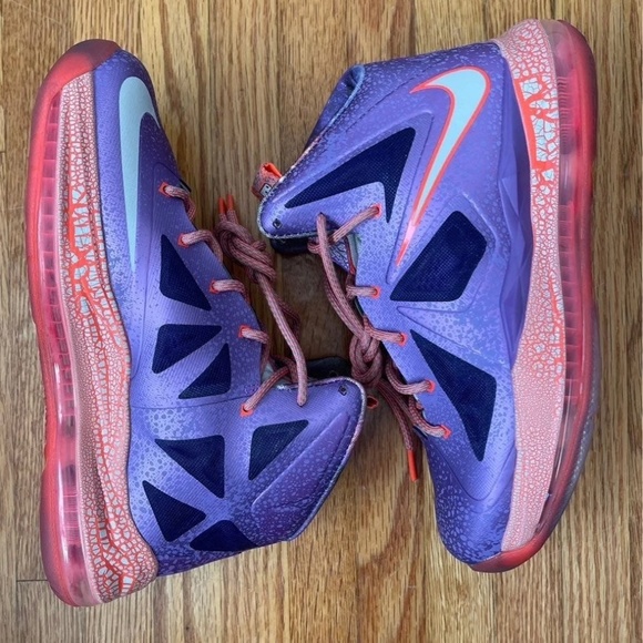 LeBron 10 'Extraterrestrial' Sneakers - Picture 2 of 4